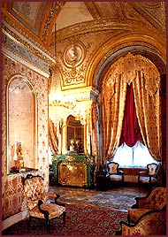 Imperial Apartments, Empresses Boudoir .