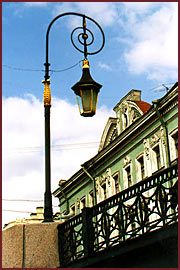 A street lamp in Saint-Petersburg.