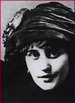 Vera Holodnaya in 1910.